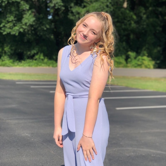 Profile Picture of Jada Altizer (@jadaaltizer) on Poshmark