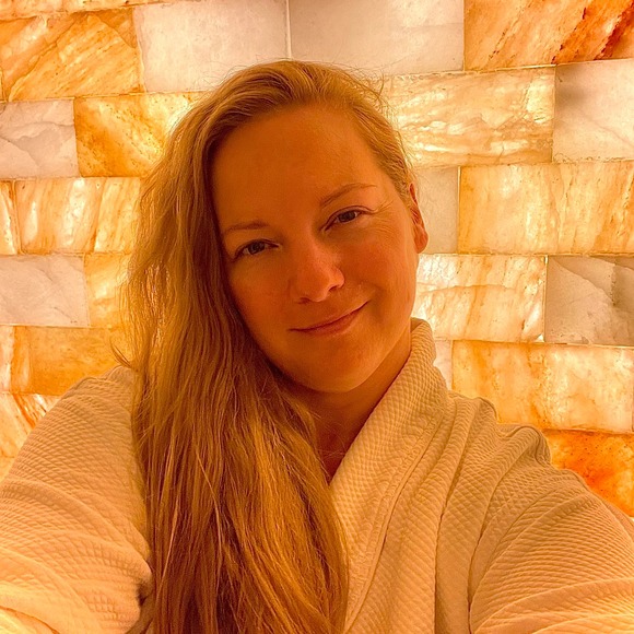 Profile Picture of Kate Mccormack gallaher (@ktgirl20) on Poshmark