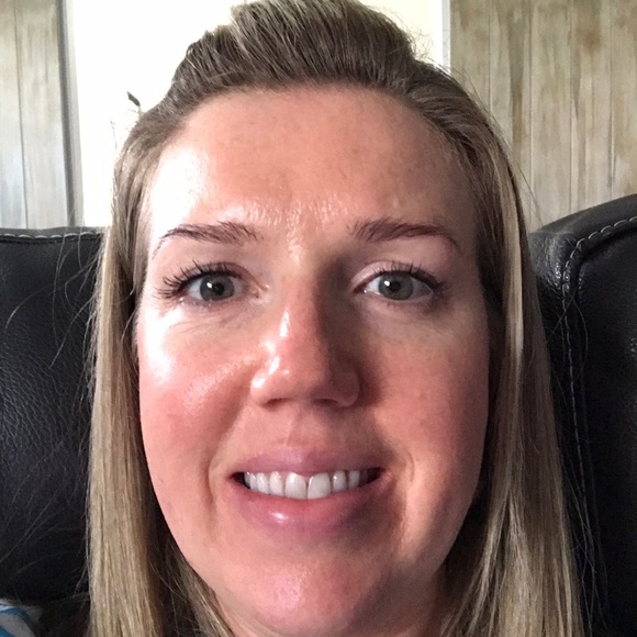 Profile Picture of Ashlee Cargal (@dismom3) on Poshmark