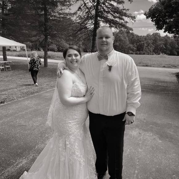 Profile Picture of Chuck Gibson (@chuckg129) on Poshmark