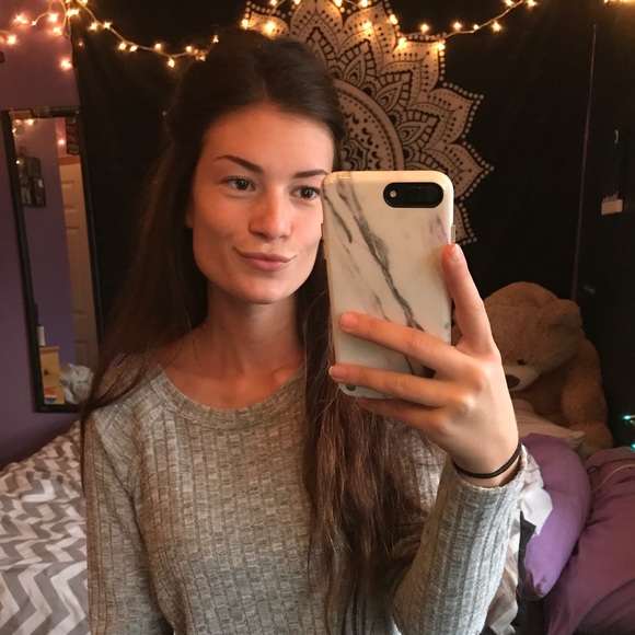 Profile Picture of Bryanna Cannova (@breemariee21) on Poshmark