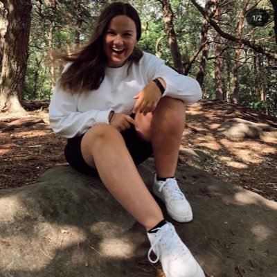 Profile Picture of Emily (@emilybryant_) on Twitter