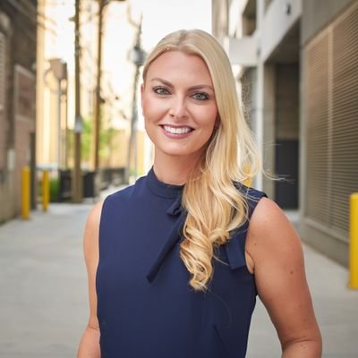 Profile Picture of Angela Lindberg (@LindbergAngela) on Twitter