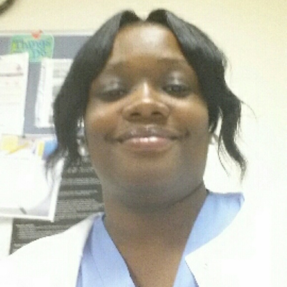 Profile Picture of Yolanda Chamberlain (@yolandacha) on Poshmark