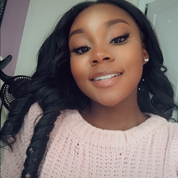Profile Picture of Tashera Colclough (@tasherac) on Poshmark