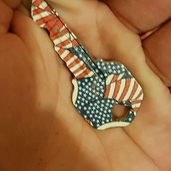 Profile Picture of Janice Thomas (@jthomas4833) on Poshmark