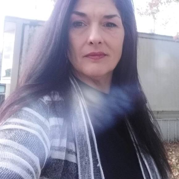 Profile Picture of Dawn Duncan (@zoemily44) on Poshmark
