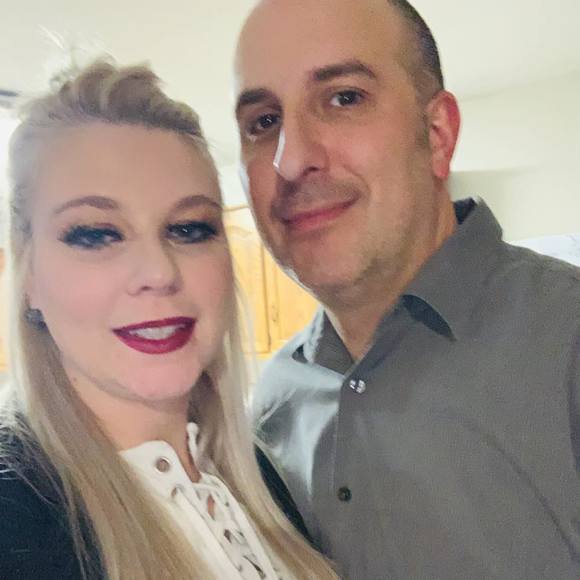 Profile Picture of Crystal Hinkle (@crystal_hinkle) on Poshmark