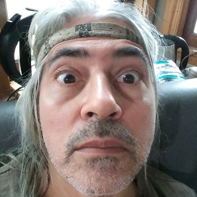 Profile Picture of RJ (@off_center) on Tiktok