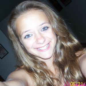 Karli - Myspace Profile Picture of Karli (@karlilang) on Myspace