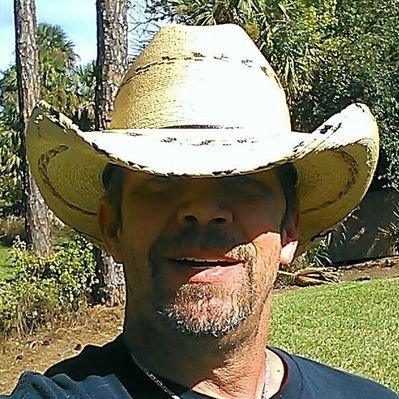 Profile Picture of Mike Burres (@cowboyup3557) on Twitter