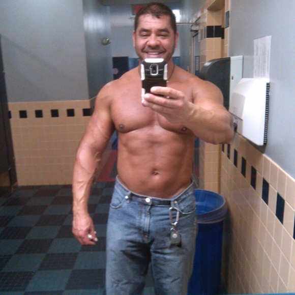 Profile Picture of Paul Melo (@bigp72) on Poshmark