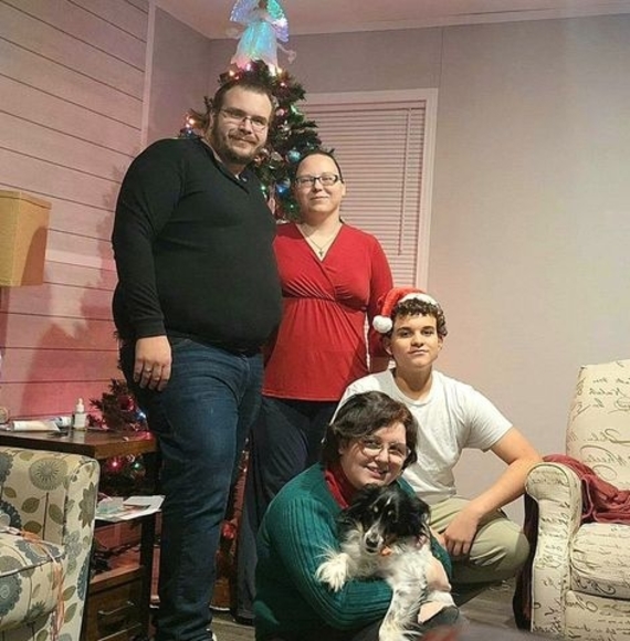 Profile Picture of Stefanie Wilson (@stefaniewils208) on Poshmark