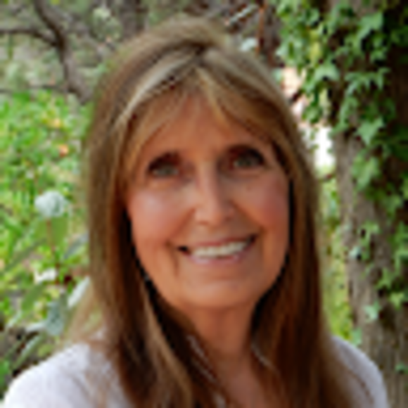 Profile Picture of Sandra Byland (@drsandhi) on Poshmark