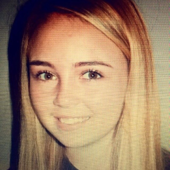 Profile Picture of Sky Boocher (@sky099) on Poshmark