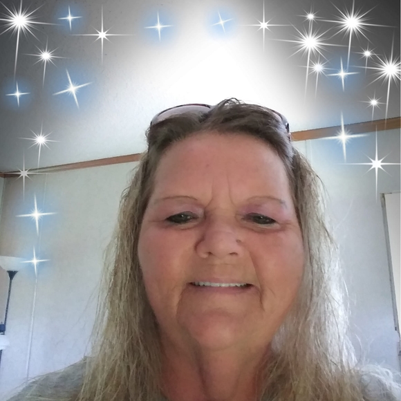 Profile Picture of Donna Miles (@donnamilesshae) on Poshmark