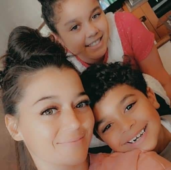 Profile Picture of Paige Emslie (@paigeemslie) on Poshmark