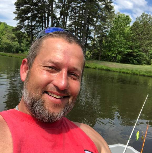 Profile Picture of Clint Murray (@clinton9976) on Poshmark