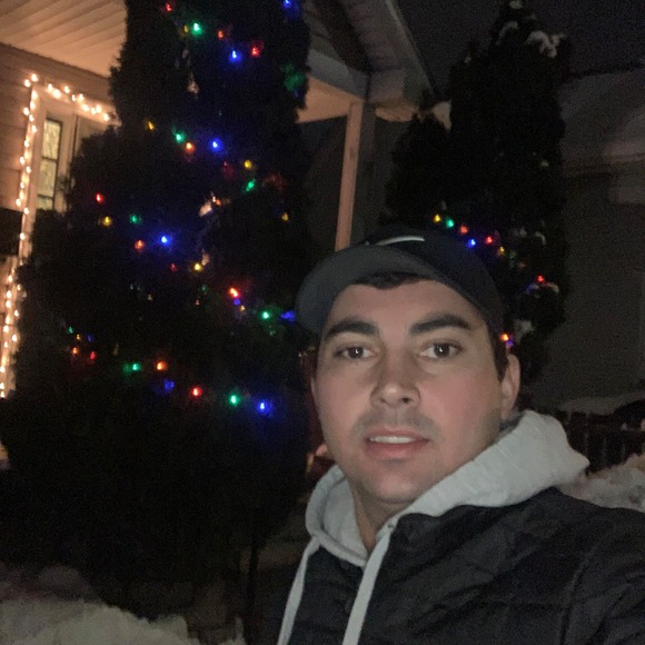 Profile Picture of Marcos Luis (@marcos_luis) on Poshmark