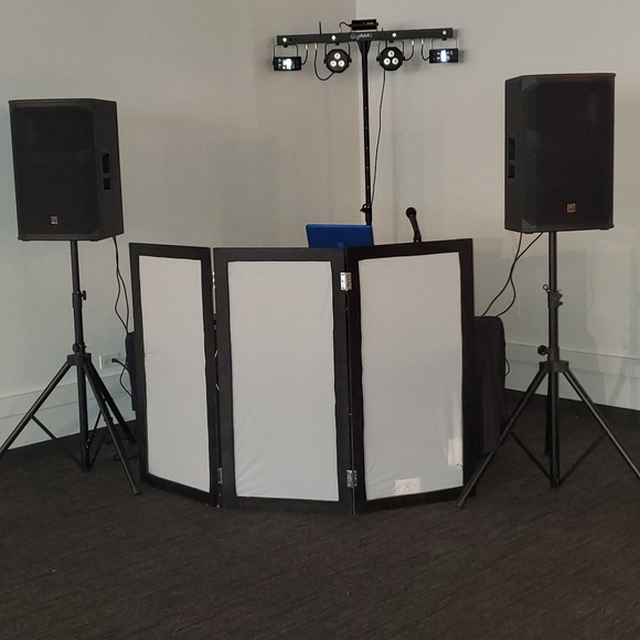 Profile Picture of Michael Hope (@beanomusic) on Poshmark