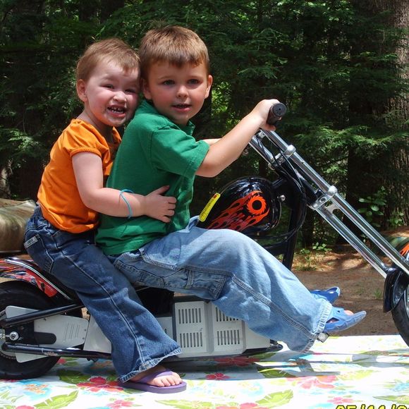 Profile Picture of Michael Benjamin (@mkshrk3) on Poshmark