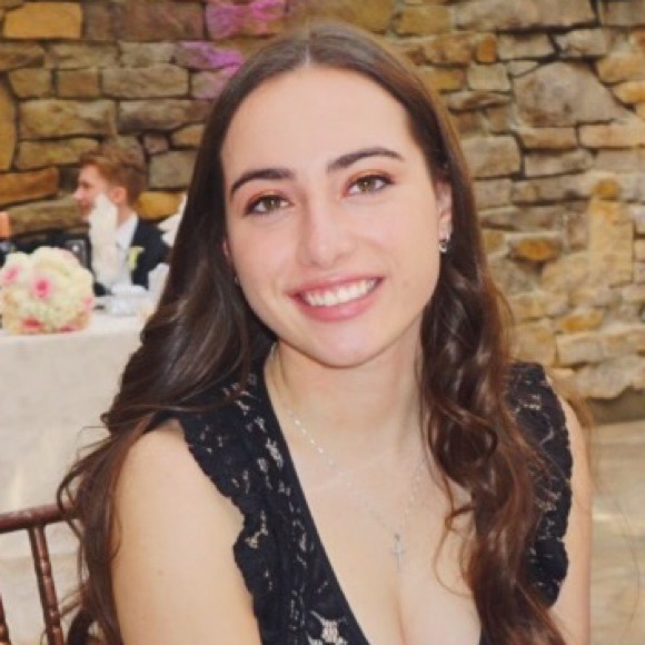 Profile Picture of Payton Alibrandi (@paytonalibrandi) on Poshmark