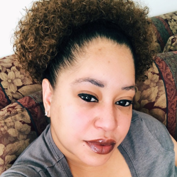 Profile Picture of Mariela Ramos (@aleiram36) on Poshmark