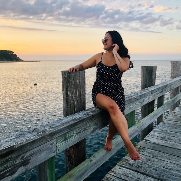 Profile Picture of Daniela Delgado (@danieladelgdo5) on Poshmark