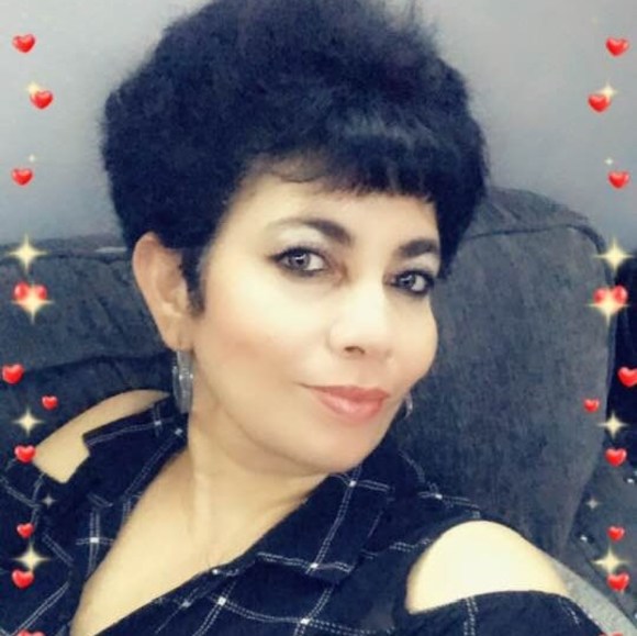 Profile Picture of Yolanda Castillo (@yolandacasti589) on Poshmark