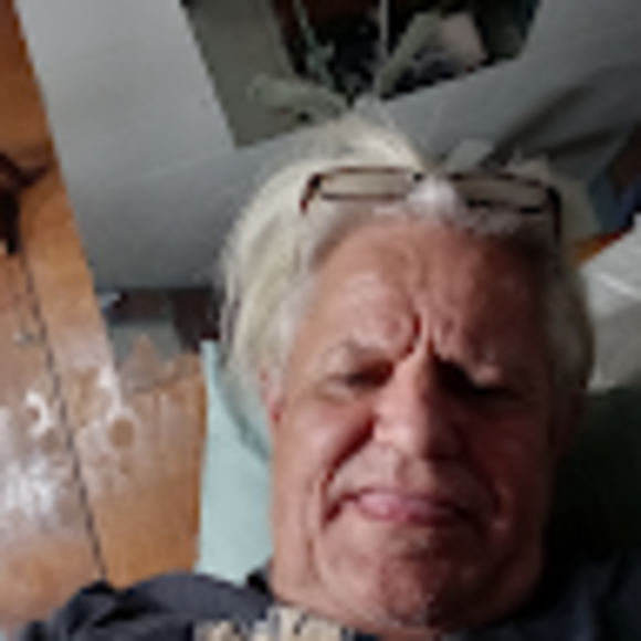 Profile Picture of Robert Waters (@robertwaters626) on Poshmark