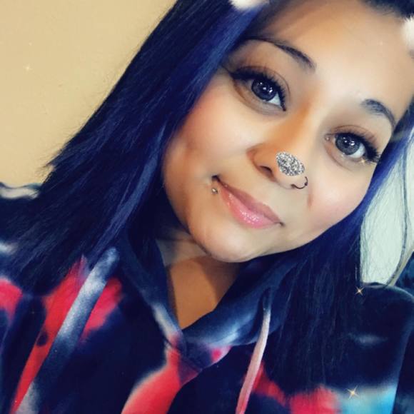 Profile Picture of Esmeralda Jimenez (@esmaria) on Poshmark