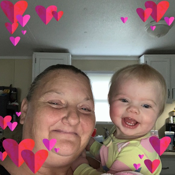 Profile Picture of Robin Crutcher (@robin_crutcher) on Poshmark