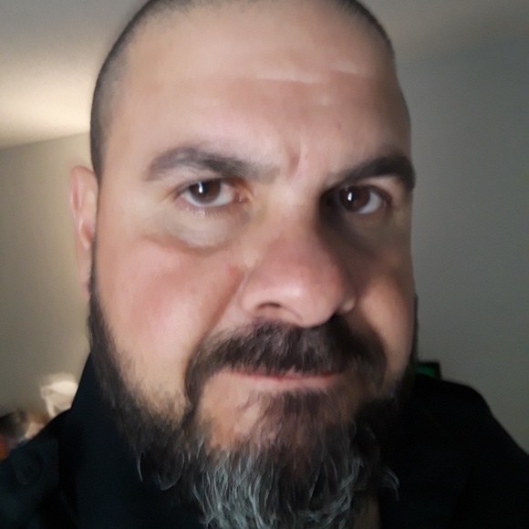 Profile Picture of Adan Rassi (@adamking1357) on Poshmark