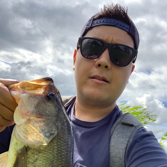 Profile Picture of Mike Munoz (@mikek20) on Poshmark