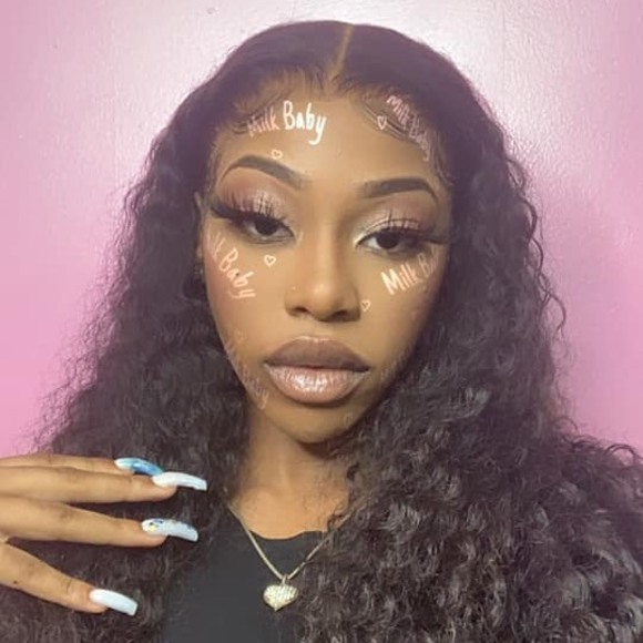 Profile Picture of Trinity Nelson (@trinitynelso107) on Poshmark