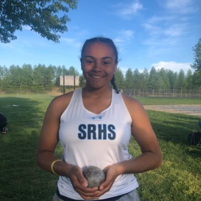 Profile Picture of Lacey Fowler (@laceythrows) on Twitter