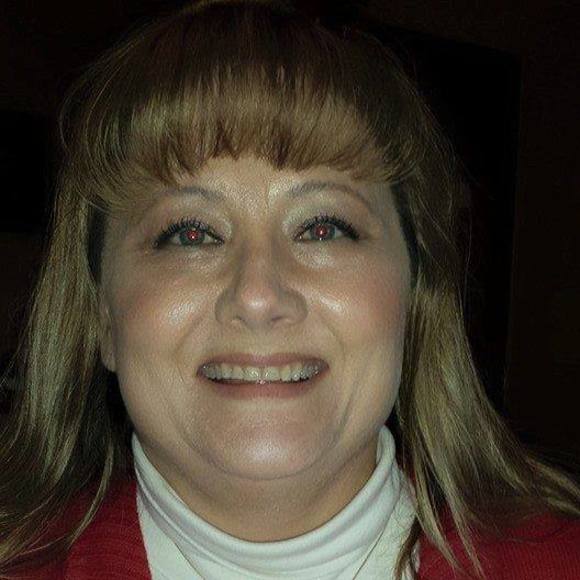 Profile Picture of Kimberly Combs (@kimmiecombs) on Poshmark