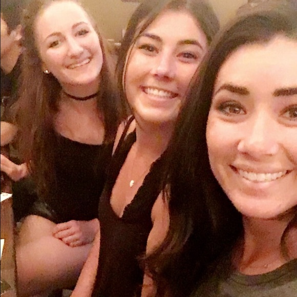 Profile Picture of Gianna Adams (@gianicole37) on Poshmark