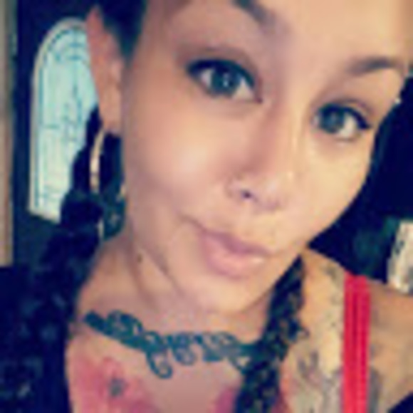 Profile Picture of Rita Hernandez (@ritahdz88) on Poshmark