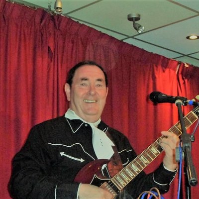 Profile Picture of Gary Roberts (@garyrobertssong) on Twitter