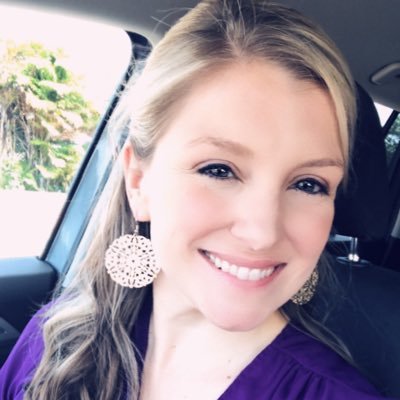 Profile Picture of Elizabeth Hofmann (@ElizabethHofm12) on Twitter