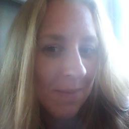 Profile Picture of Kim Hollands (@BeamingbeautyY) on Twitter