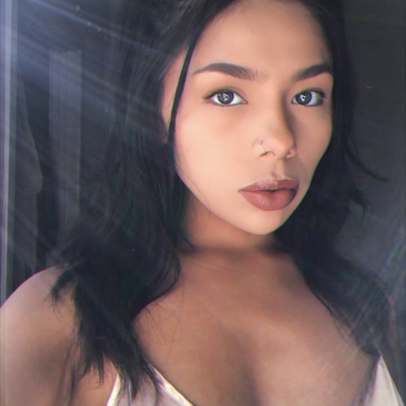 Profile Picture of Dacia Nakai (@dacia_nakai) on Poshmark