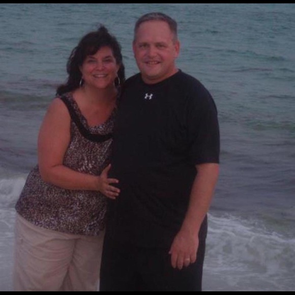 Profile Picture of Kristen Helkey (@kekoch30) on Poshmark