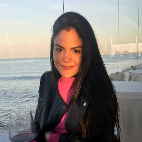 Profile Picture of Larissa Braner (@larissabraner) on Poshmark