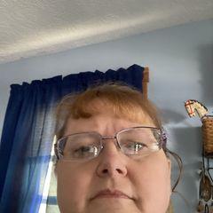 Profile Picture of KitKat (@candynutter) on Tiktok