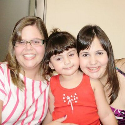 Profile Picture of Juliana Guilhen (@JueCarolMakeup) on Twitter