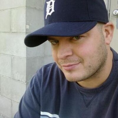 Profile Picture of Ray Storey (@RayMix1063) on Twitter