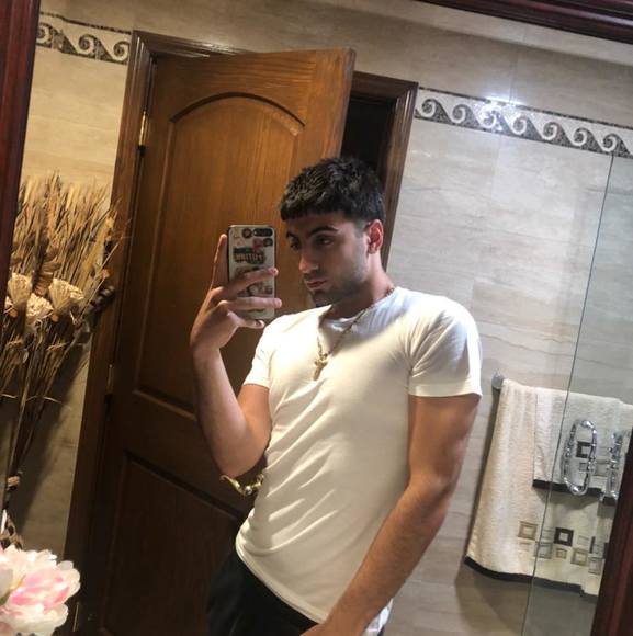 Profile Picture of Francesco Caruso (@francaruso23) on Poshmark