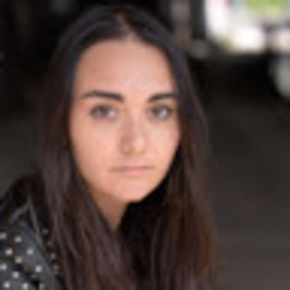 Profile Picture of Nikki Zweiback (@nikkizweiback) on Poshmark